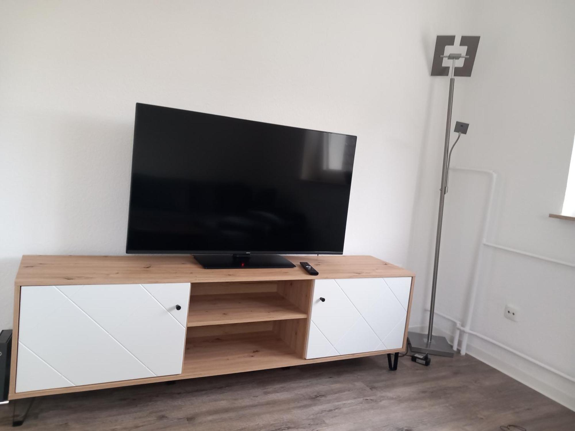 City Apartment Duisburg 1#Netflix &Wlan &Kingsize Bett &Kaffee Maschine & Central & 500M Innenhafen & 2 Min U Bahn Ngoại thất bức ảnh