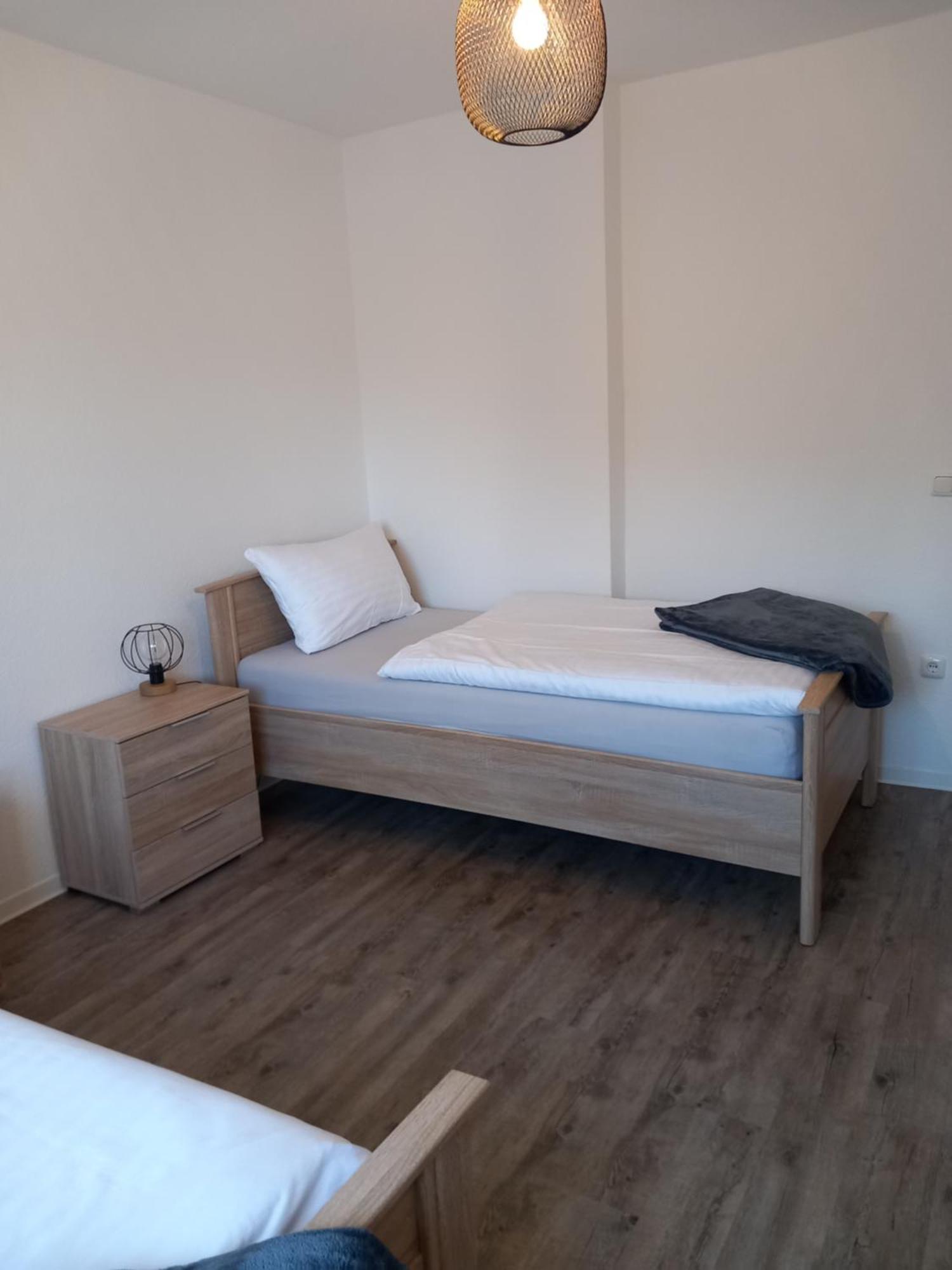 City Apartment Duisburg 1#Netflix &Wlan &Kingsize Bett &Kaffee Maschine & Central & 500M Innenhafen & 2 Min U Bahn Ngoại thất bức ảnh