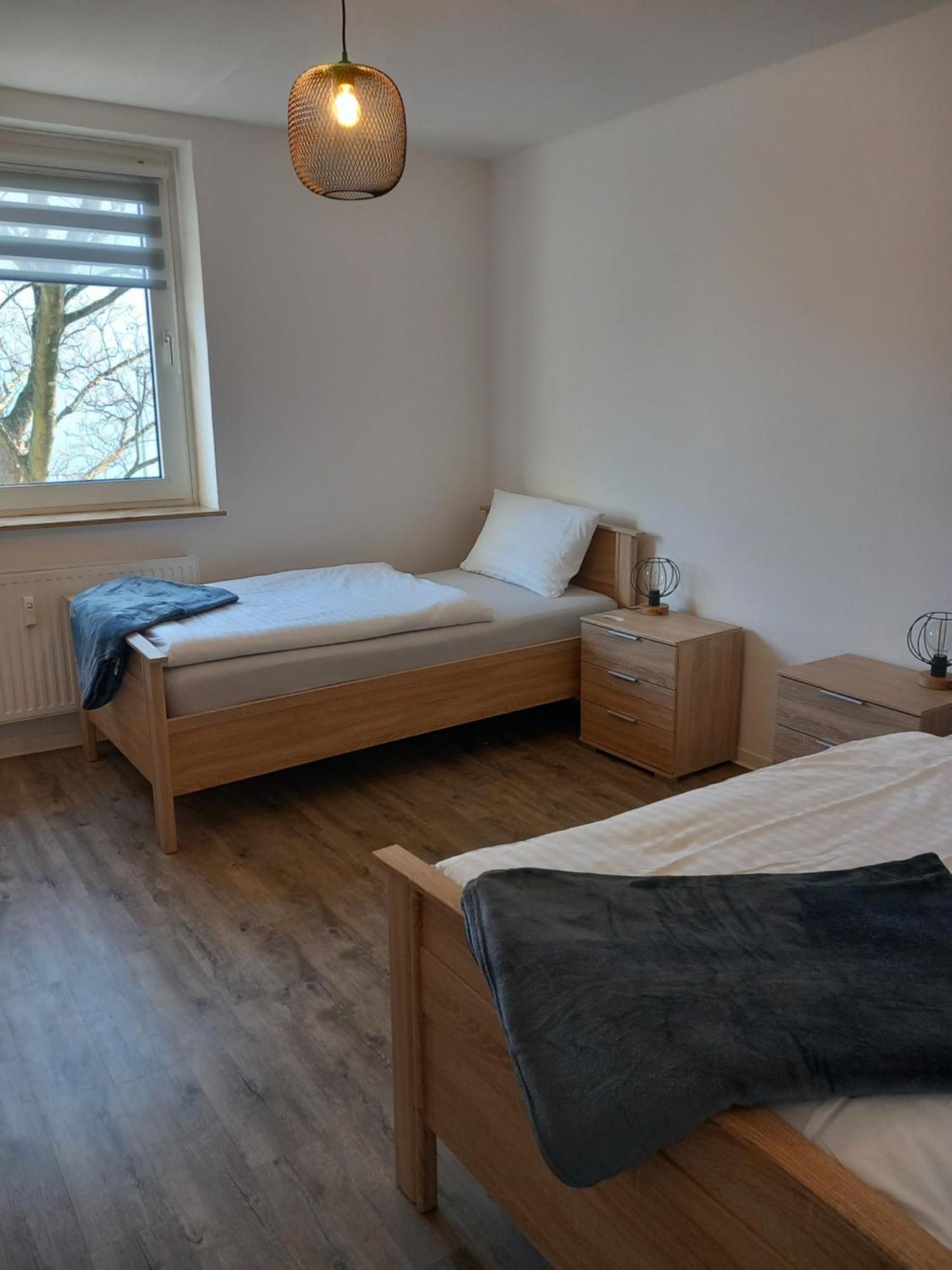City Apartment Duisburg 1#Netflix &Wlan &Kingsize Bett &Kaffee Maschine & Central & 500M Innenhafen & 2 Min U Bahn Ngoại thất bức ảnh