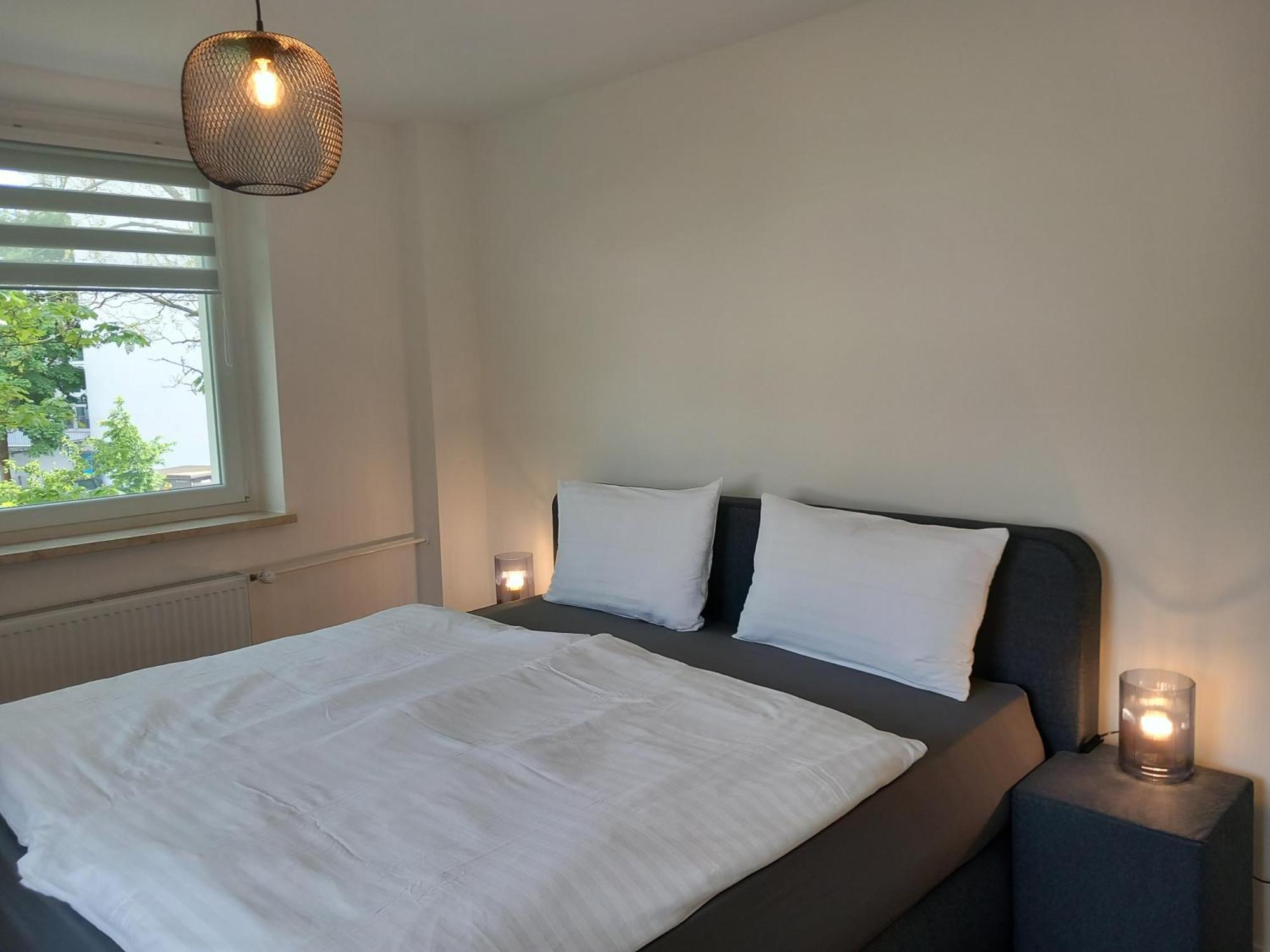 City Apartment Duisburg 1#Netflix &Wlan &Kingsize Bett &Kaffee Maschine & Central & 500M Innenhafen & 2 Min U Bahn Ngoại thất bức ảnh
