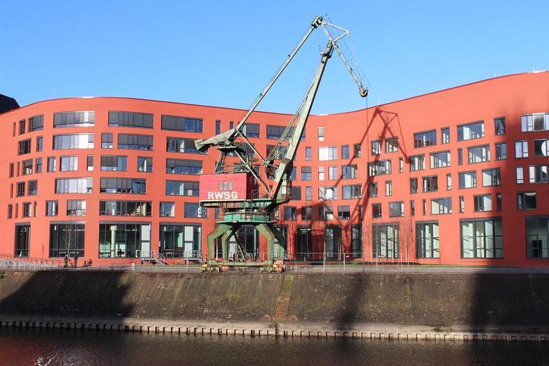 City Apartment Duisburg 1#Netflix &Wlan &Kingsize Bett &Kaffee Maschine & Central & 500M Innenhafen & 2 Min U Bahn Ngoại thất bức ảnh